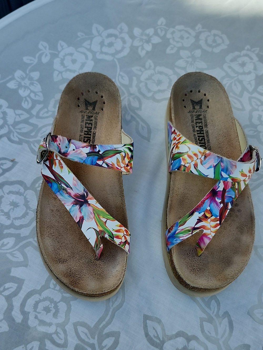 Mephisto Women's Floral Crisscross Sandals - White with Multicolor Floral Print